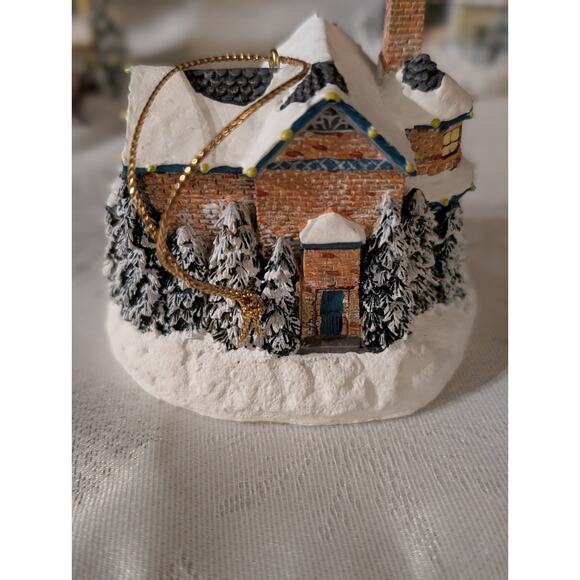 Thomas Kinkade Winter Memories Illuminated Ornament Collection 2000 – Lot of... - Picture 8 of 16